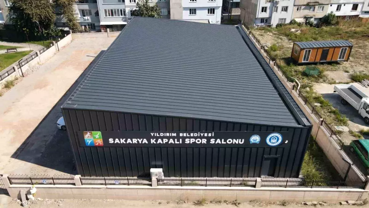 Yıldırım Belediyesi’nden Sakarya Mahallesi’ne Çok Amaçlı Spor Salonu