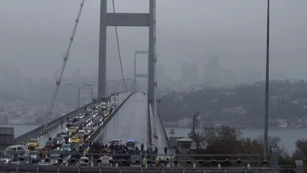 15 Temmuz Şehitler Köprüsü’nde 09.05’te hayat durdu