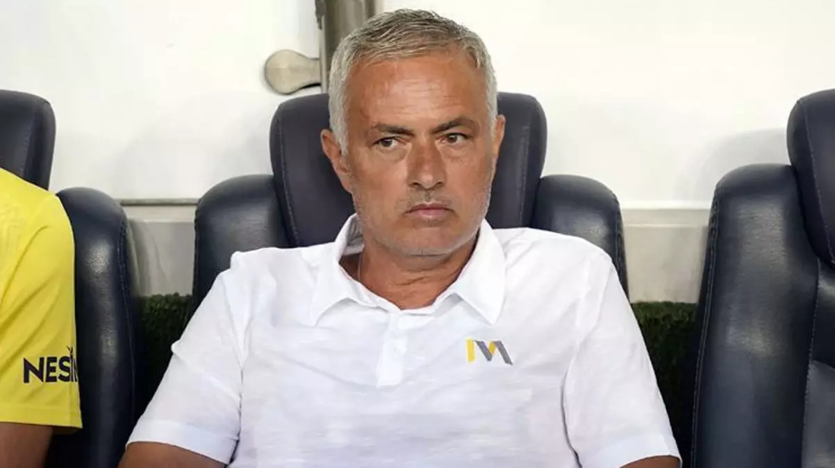 Mourinho’nun başı büyük dertte: Fenerbahçe’de sol bek kalmadı